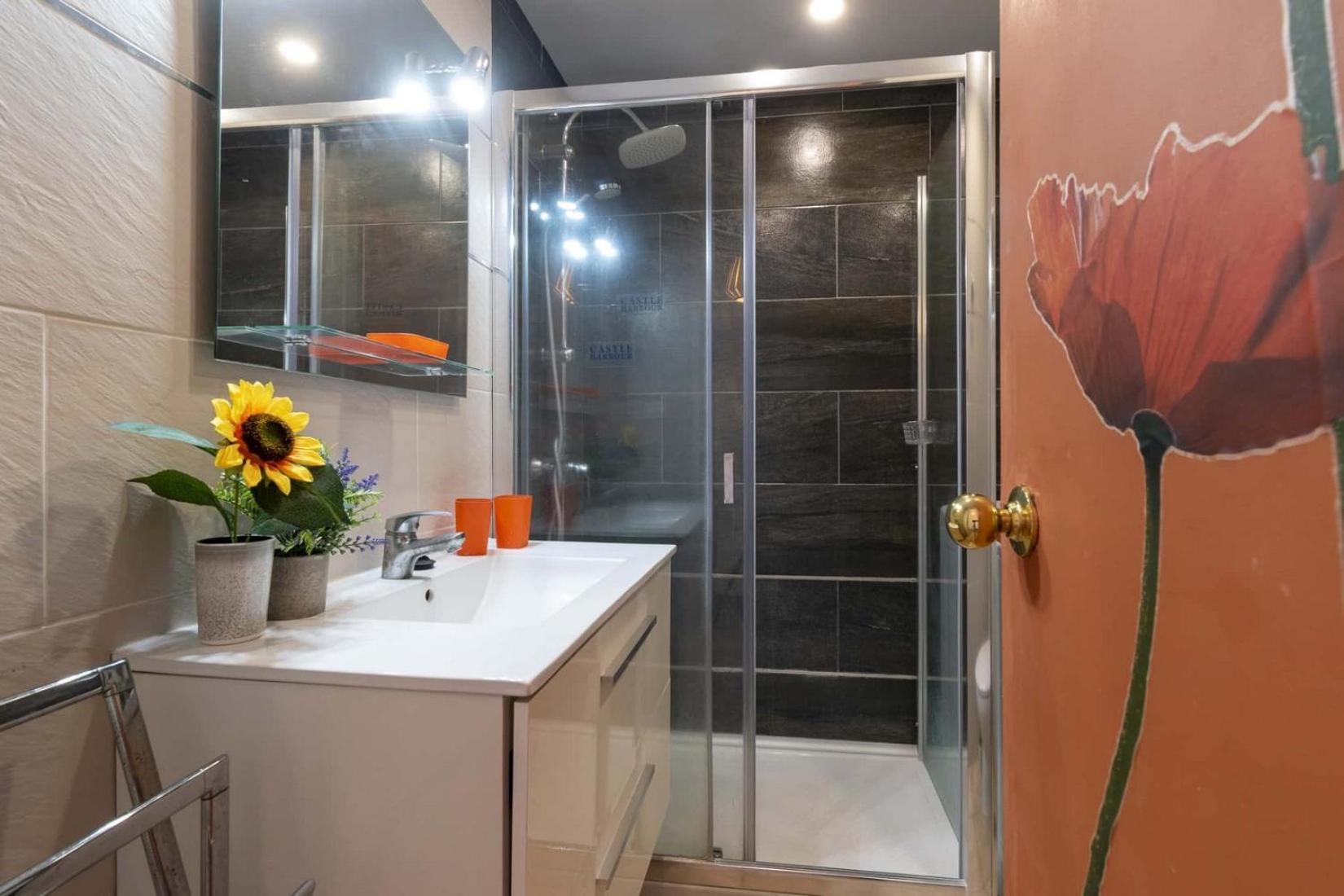 Apartament Castle Harbour 6 *